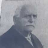Gaetano Ranieri � Figlio di piccoli commercianti di derrate agricole, Gaetano scopr� le potenzialit� della juta e della canapa lanciandosi nella produzione di queste materia prime nel 1878. Da quel momento le industrie baresi si affidarono a lui per ottenere robusti sacchi da esportazione